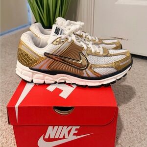 Nike Zoom Vomero 6 White & Metallic Gold Sneakers